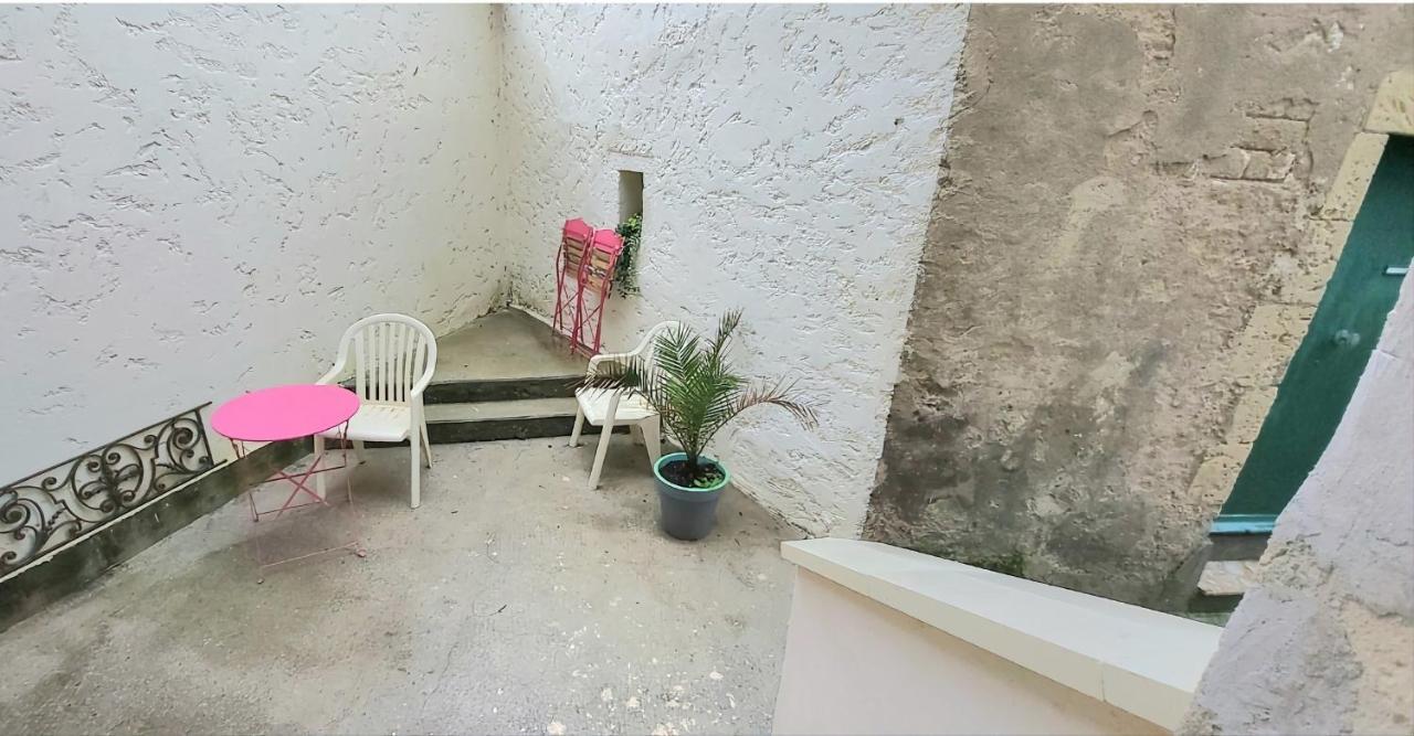 ז'ונזאק Maison De Ville Avec Terrasse "La Sympathique" מראה חיצוני תמונה